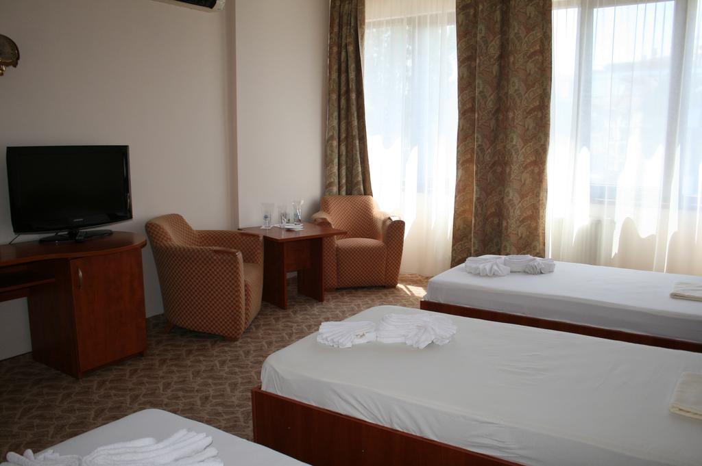 Hotel Nicol Plovdiv Exteriör bild