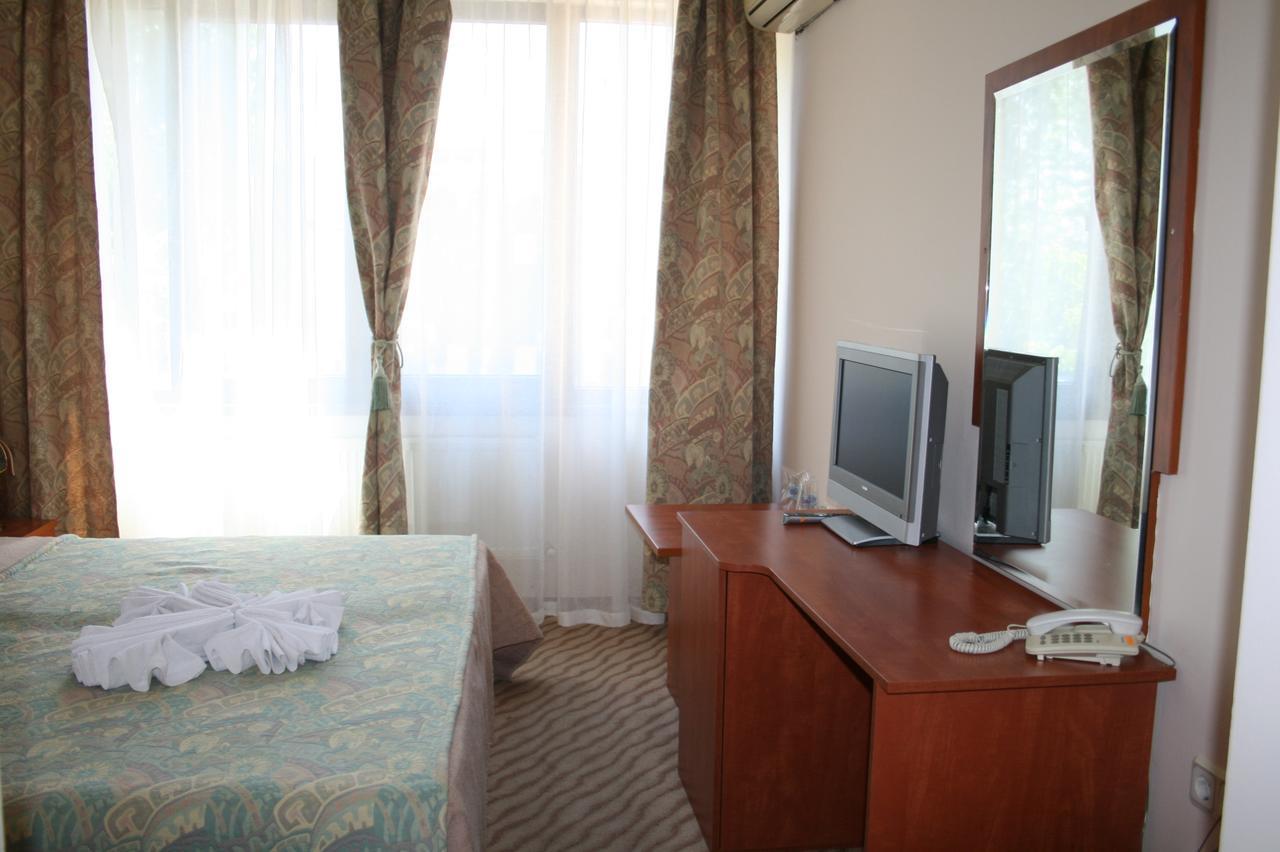 Hotel Nicol Plovdiv Exteriör bild